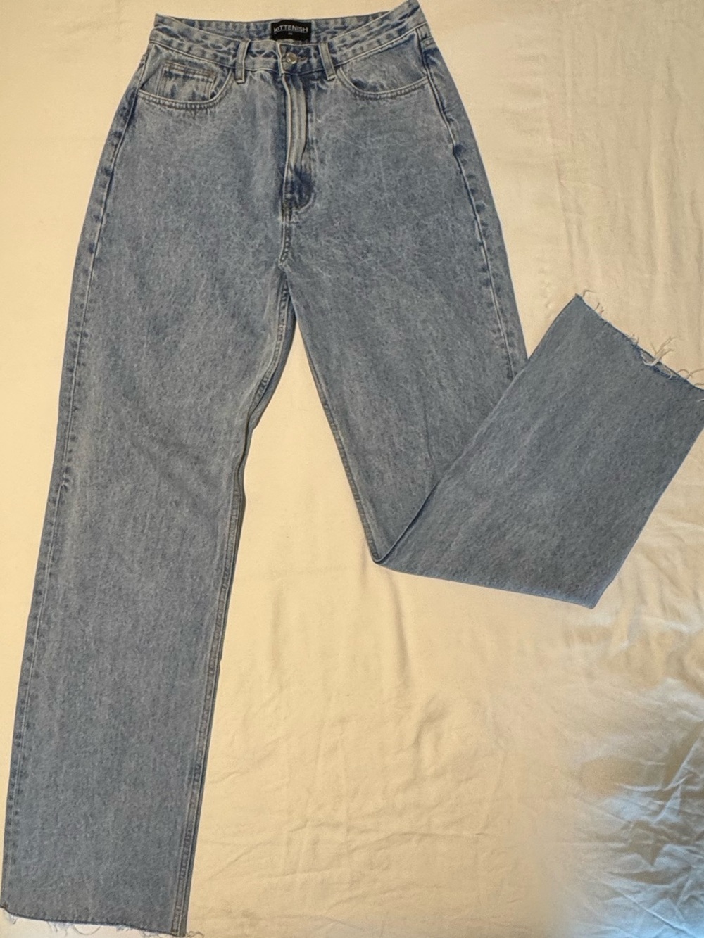 Kittenish Light-Wash Straight-Leg Jeans